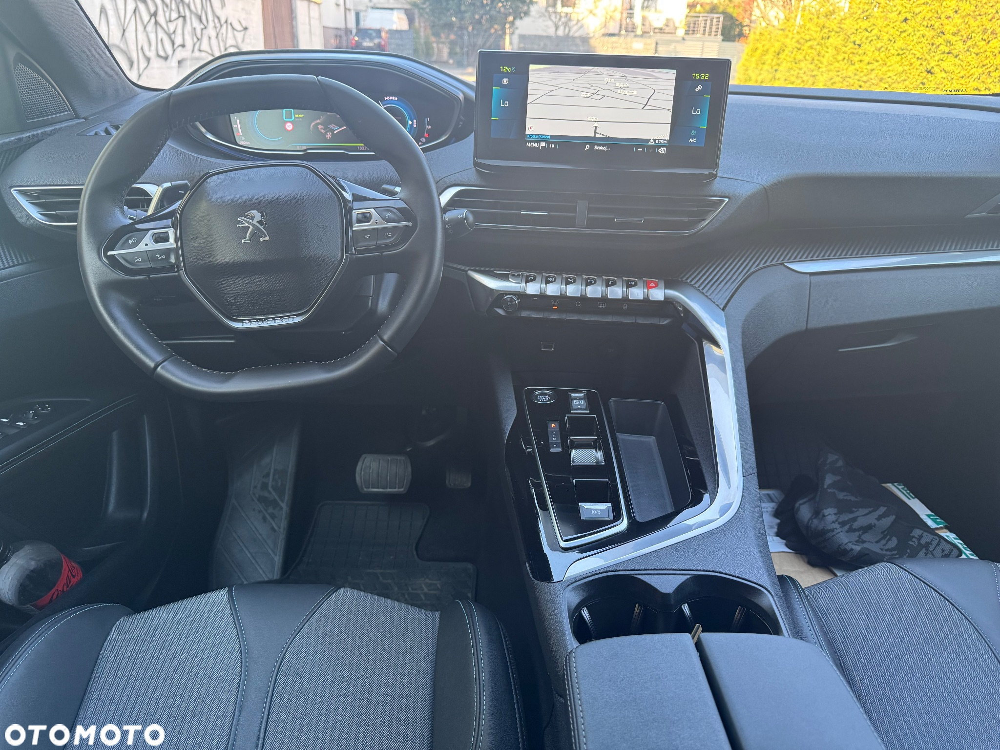Peugeot 3008 1.6 PureTech Hybrid PHEV Allure Pack S&S EAT8 - 17