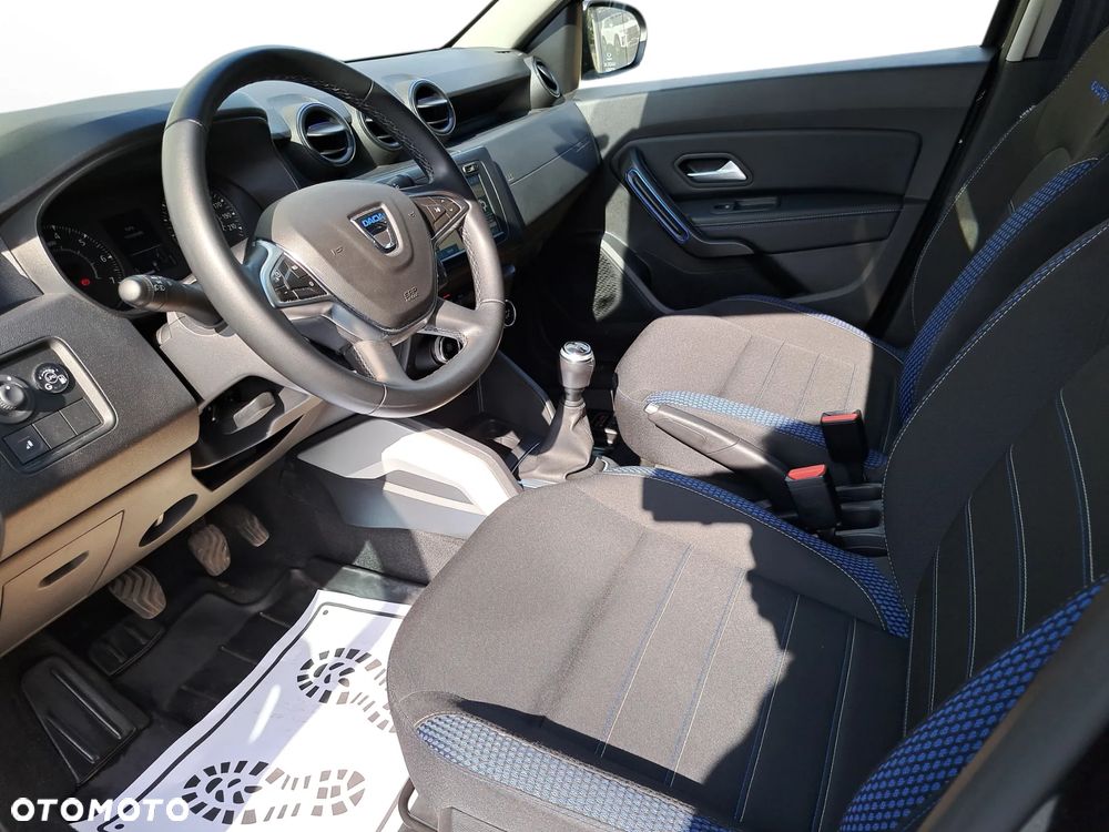 Dacia Duster 1.0 TCe SL Celebration - 12