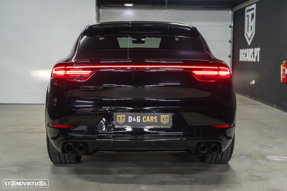 Porsche Cayenne Coupé E-Hybrid - 25