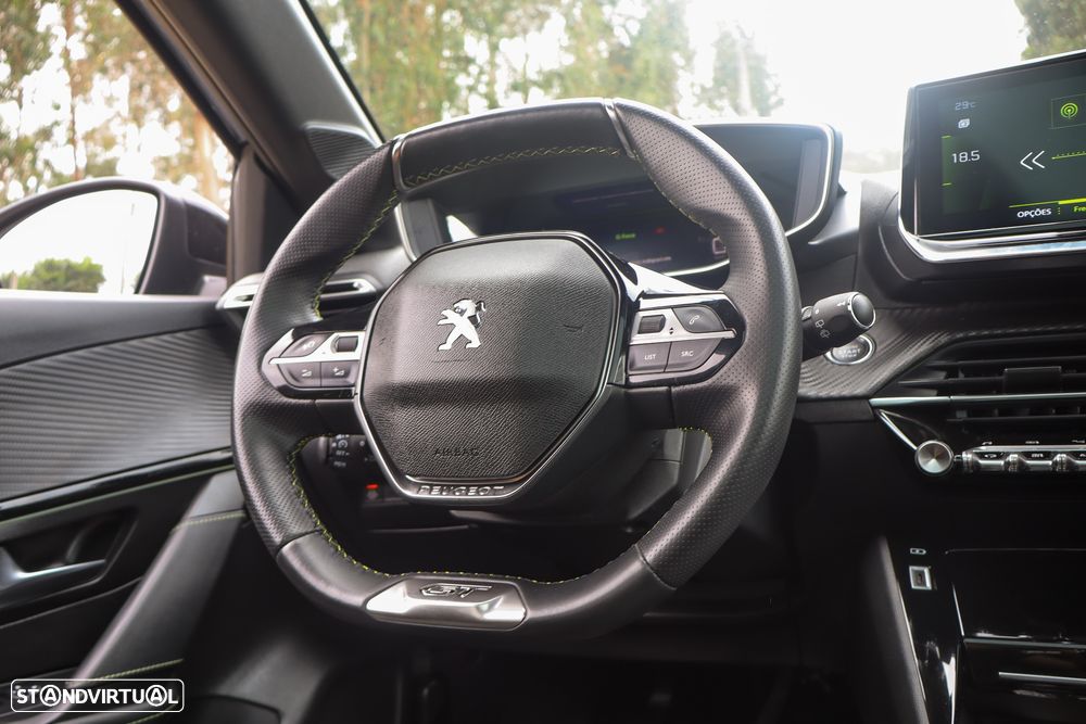 Peugeot 208 PureTech 100 GT - 19