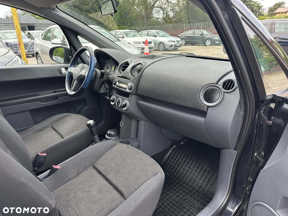 Mitsubishi Colt - 15
