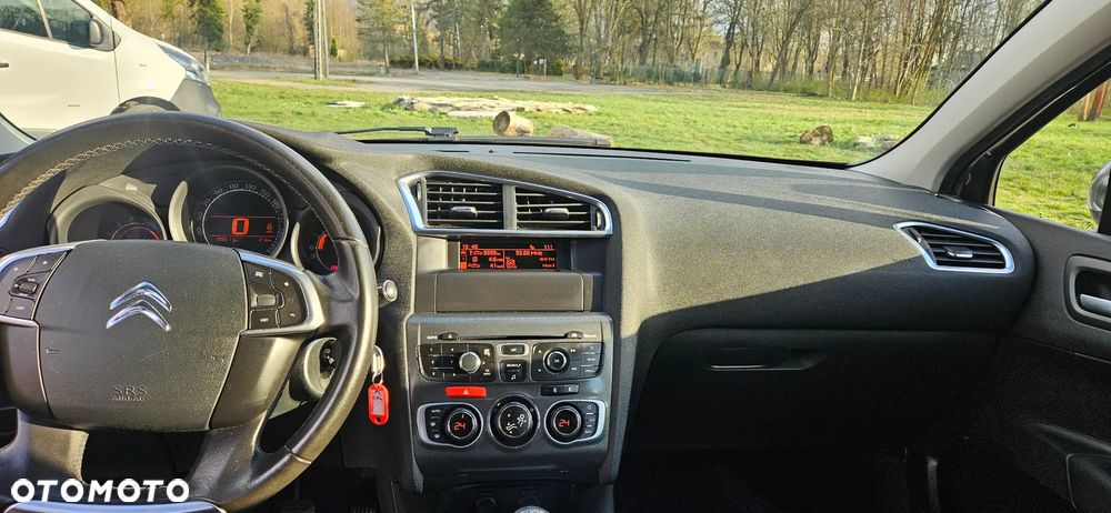 Citroën C4 HDi 115 Exclusive - 23