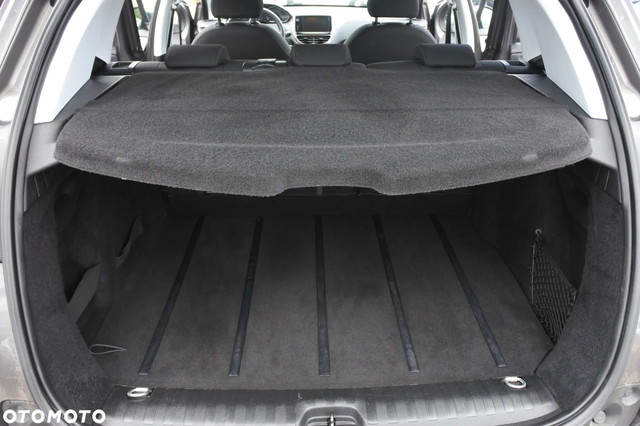 Peugeot 2008 1.2 Pure Tech Style - 12