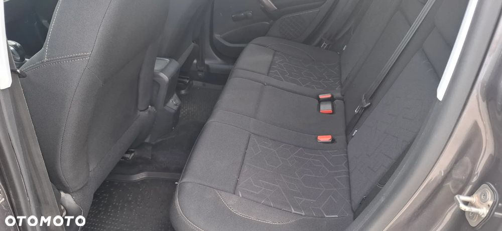 Peugeot 2008 1.2 Pure Tech Style S&S - 28