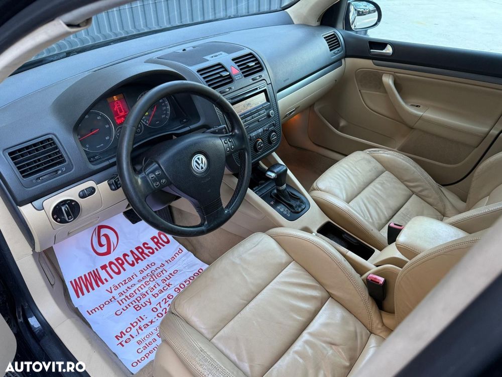 Volkswagen Golf - 6