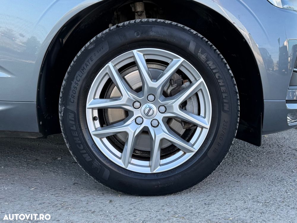Volvo XC 60 D4 Geartronic Momentum Pro - 32