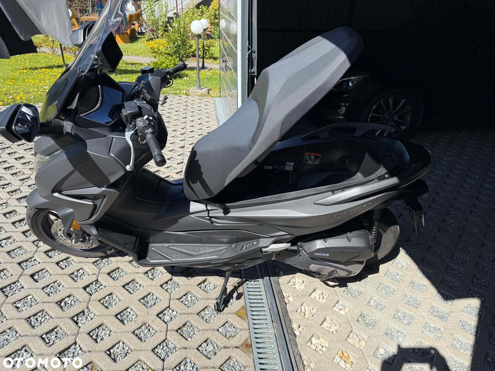 Honda NSS - 12