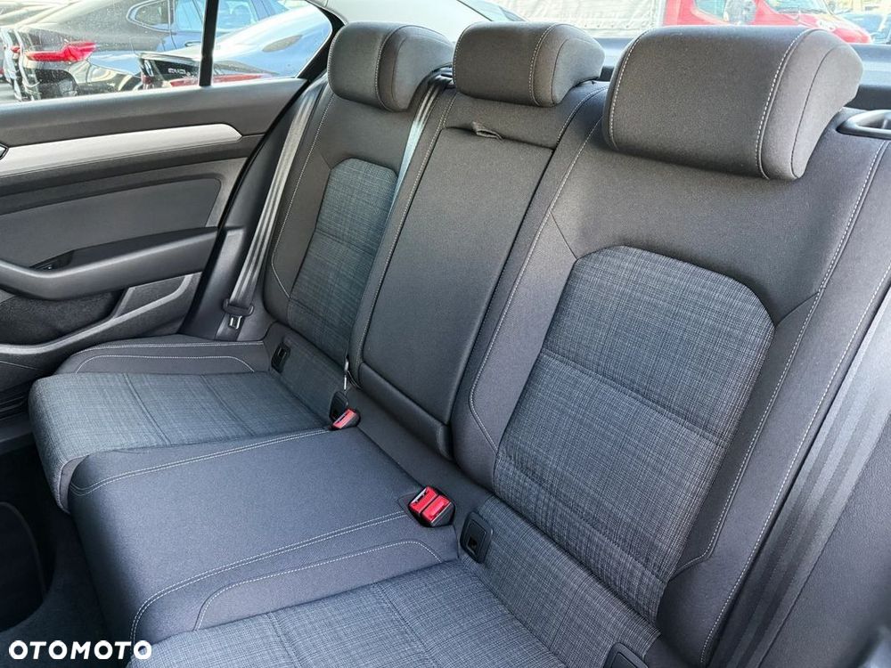 Volkswagen Passat 1.5 TSI EVO Business DSG - 20
