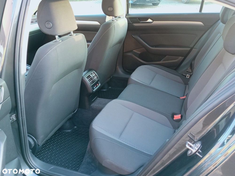Volkswagen Passat 1.4 TSI BMT Trendline - 13