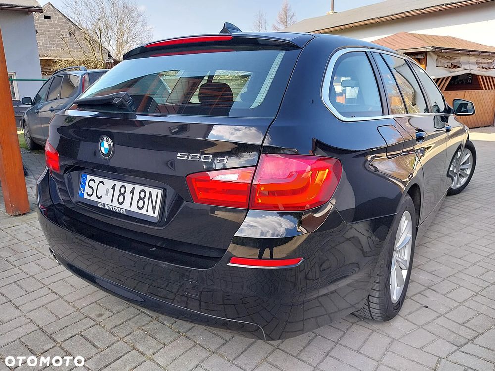 BMW Seria 5 520d - 28