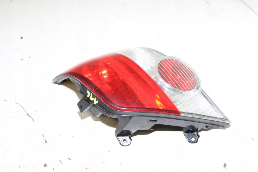 SUBARU IMPREZA II KOMBI LAMPA PRAWA TYŁ TYLNA - 7