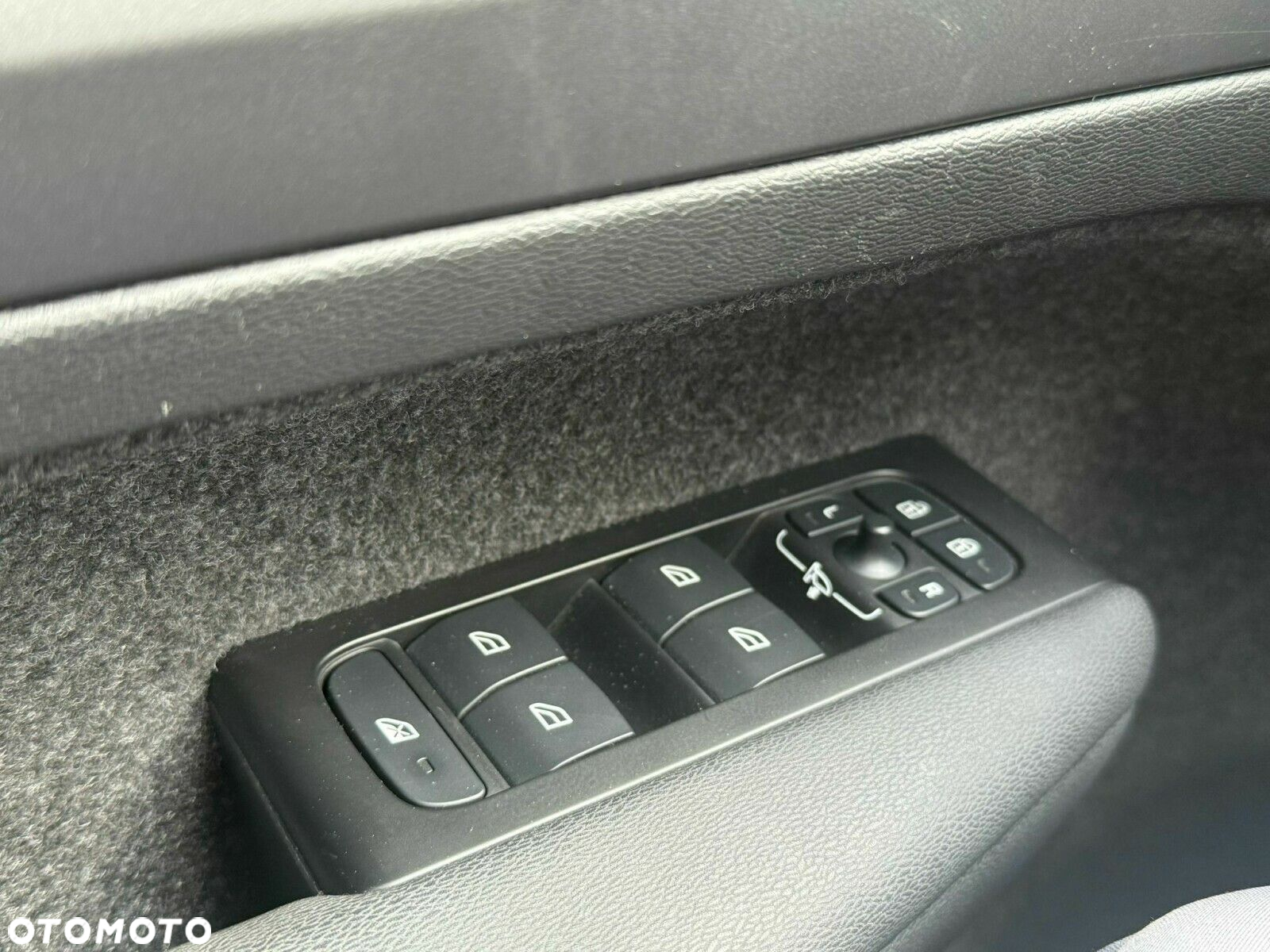 Volvo XC 40 - 23
