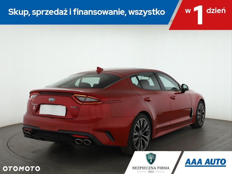 Kia Stinger - 7