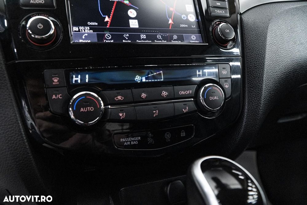 Nissan Qashqai 1.7D 150CP ALL MODE 4X4-I X-TRONIC N-Connecta - 12