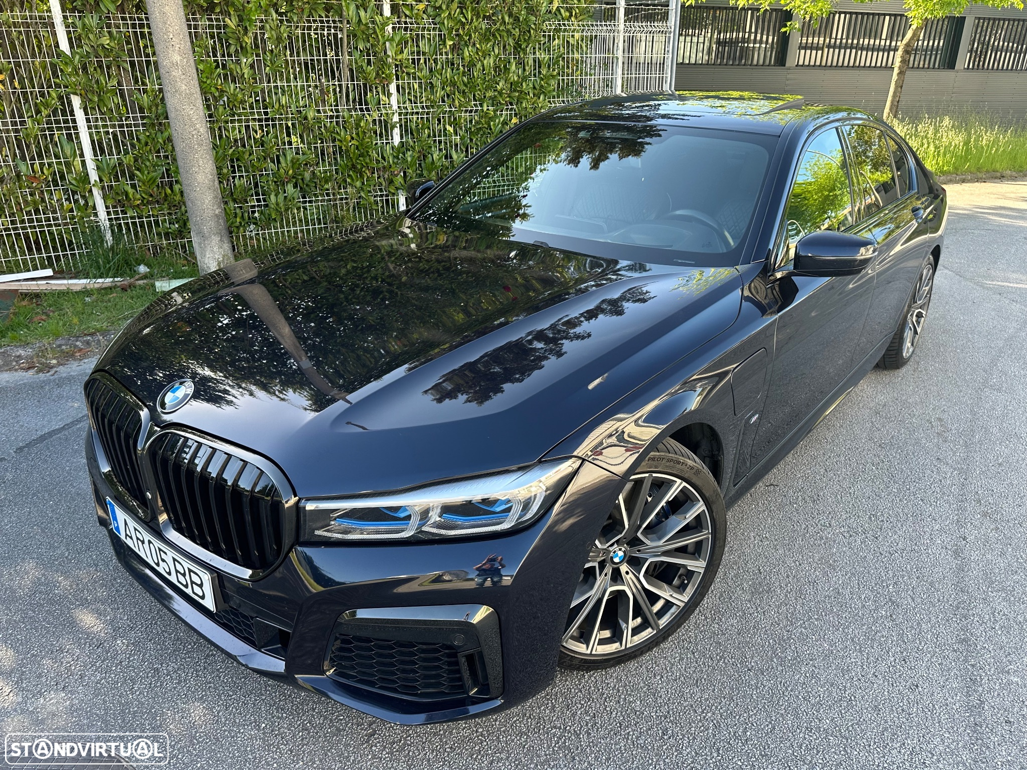 BMW 745 e iPerformance Pack M Auto - 4