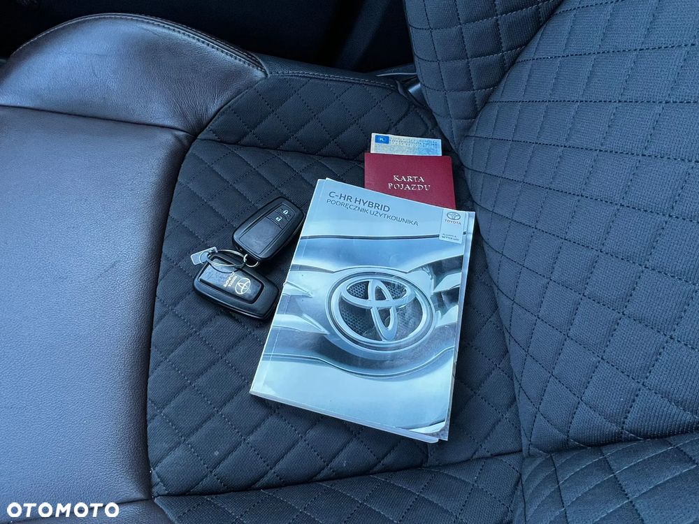 Toyota C-HR 1.8 Hybrid Neon Lime powered by JBL - 19