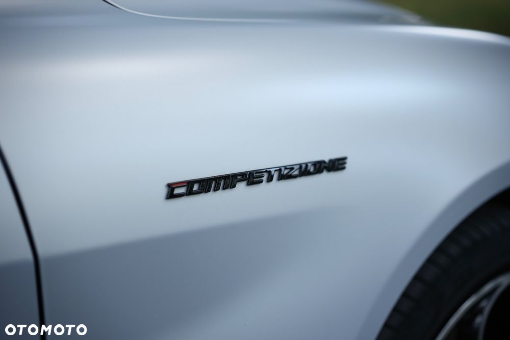 Alfa Romeo Giulia 2.0 Turbo Competizione Q4 - 5