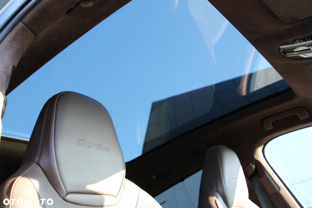 Porsche Cayenne - 16