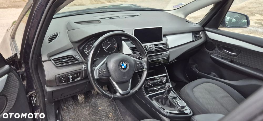 BMW Seria 2 220i Advantage - 12