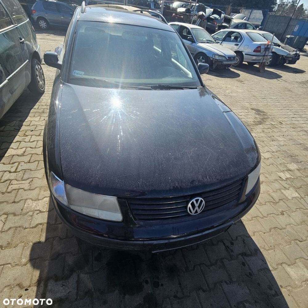 VOLKSWAGEN PASSAT kombi 1999r 1,9 D 66 kW / 90 KM (kod lak: LC9Z) pojazd na części: maska, zderzak, drzwi, szyby, lusterka, chłodnica ... - 17