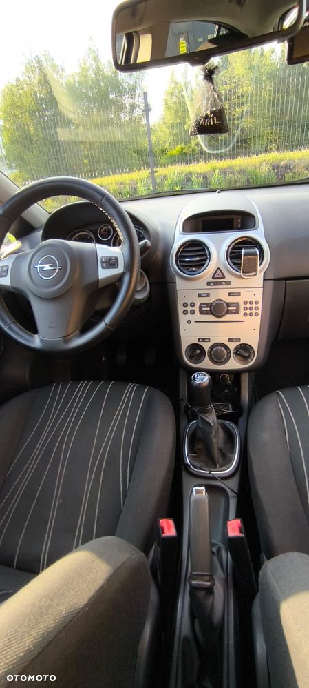 Opel Corsa 1.4 16V Enjoy - 5