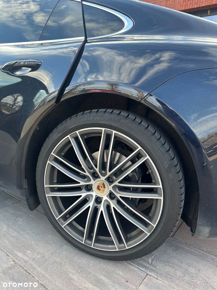 Porsche Panamera 4 - 20