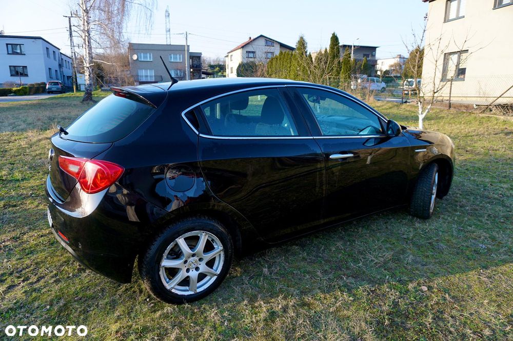 Alfa Romeo Giulietta 1.4 TB Distinctive - 4