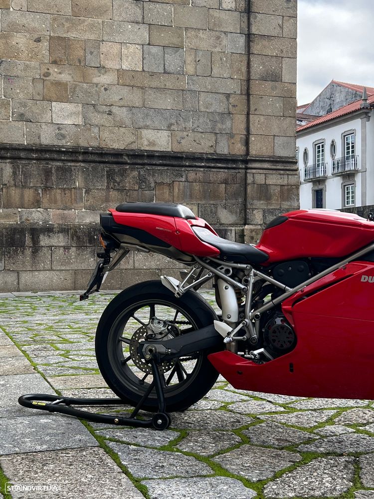 Ducati 749 - 2