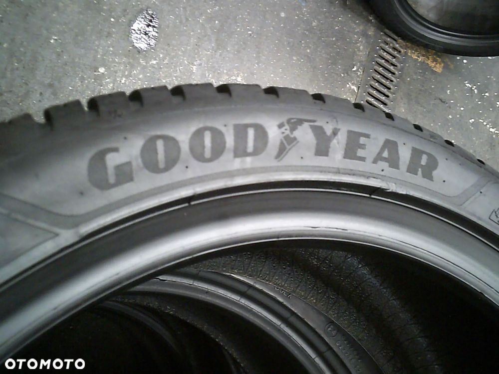 2x GOODYEAR Vector 4Seasons Gen3 205/45R17 6,3mm 6,8mm 2023 - 3