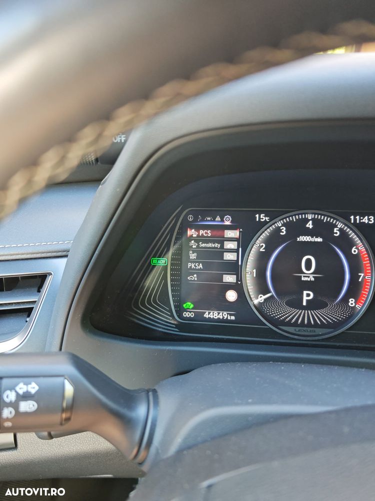 Lexus UX 250h Business Edition - 20