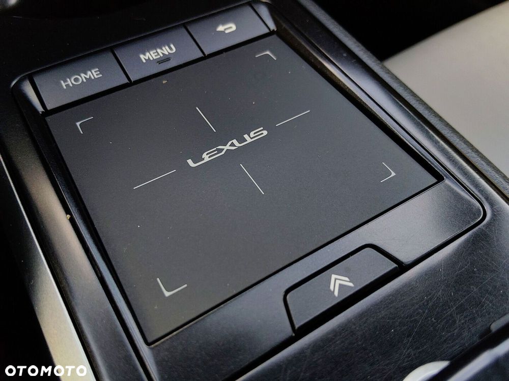 Lexus UX 200 GPF F Impression 2WD - 28
