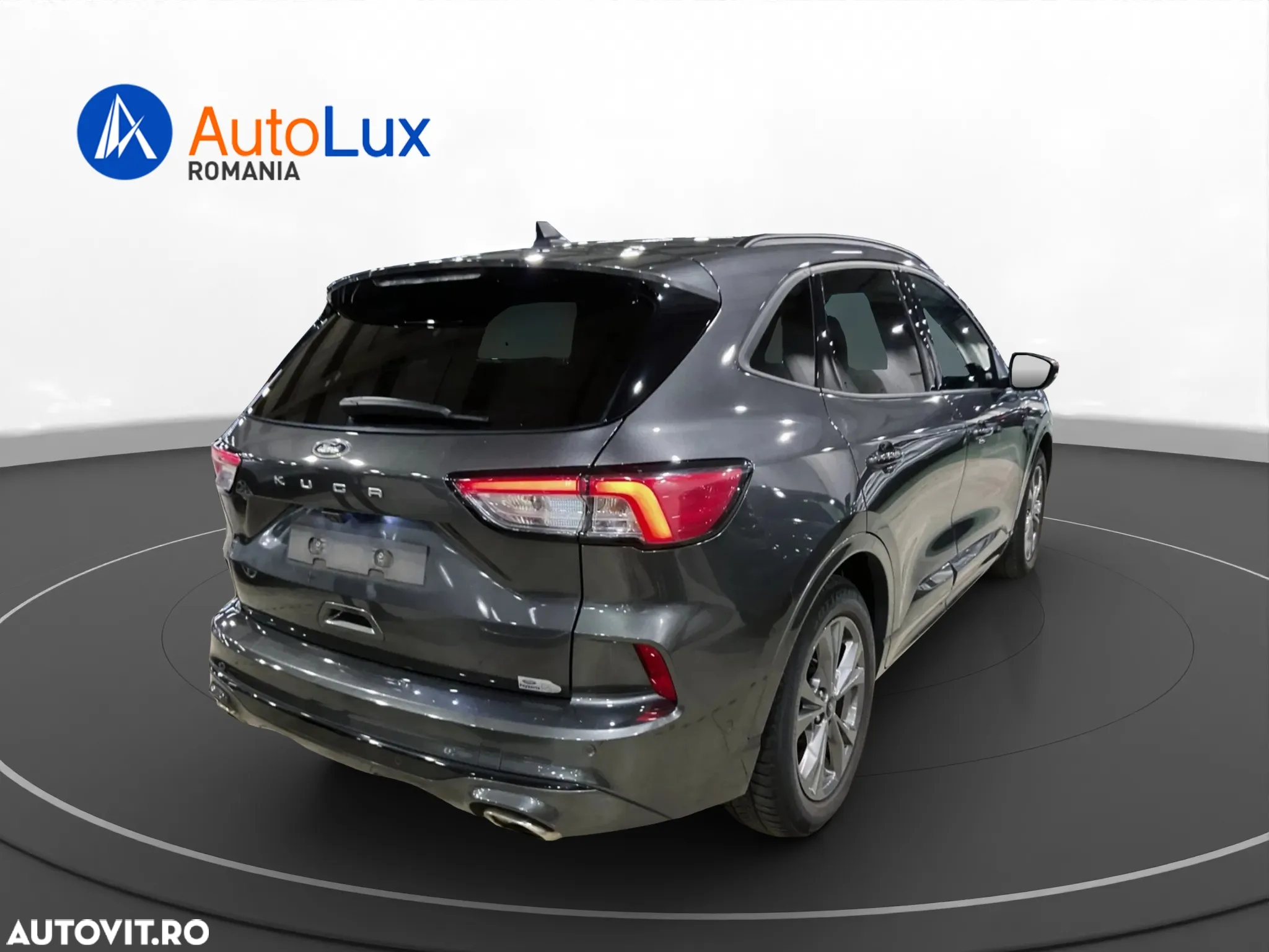 Ford Kuga 1.5 TDCi 2x4 Aut. ST-Line - 3