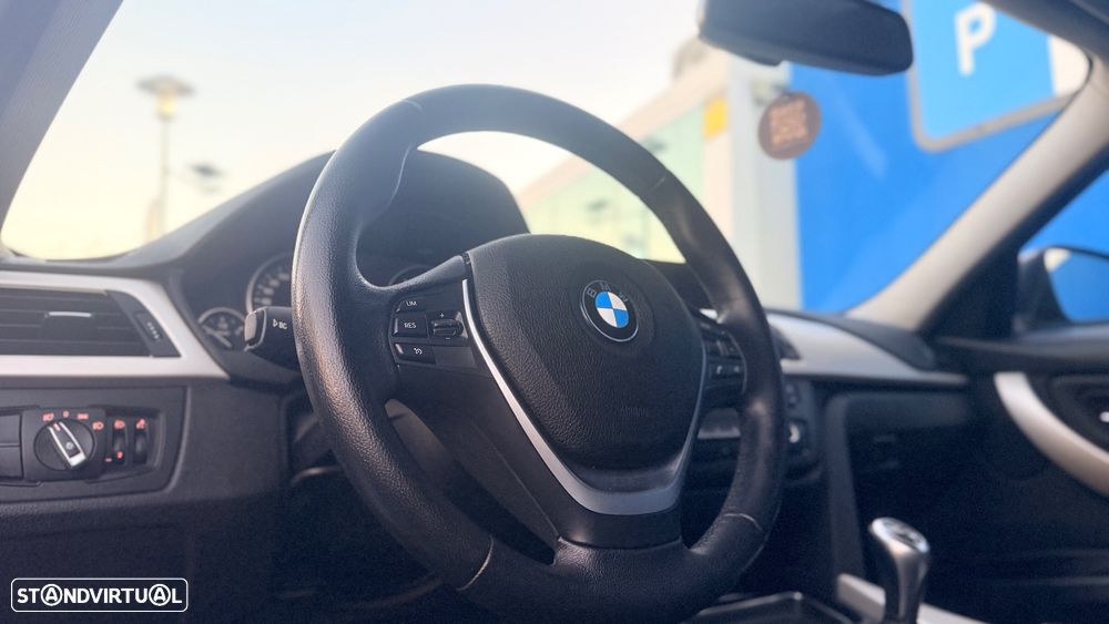 BMW 316 d Touring Line Luxury - 10