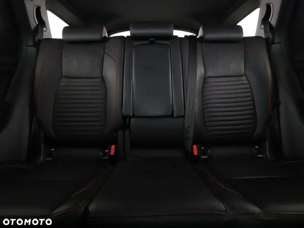 Land Rover Discovery Sport 2.0 D150 R-Dynamic - 19