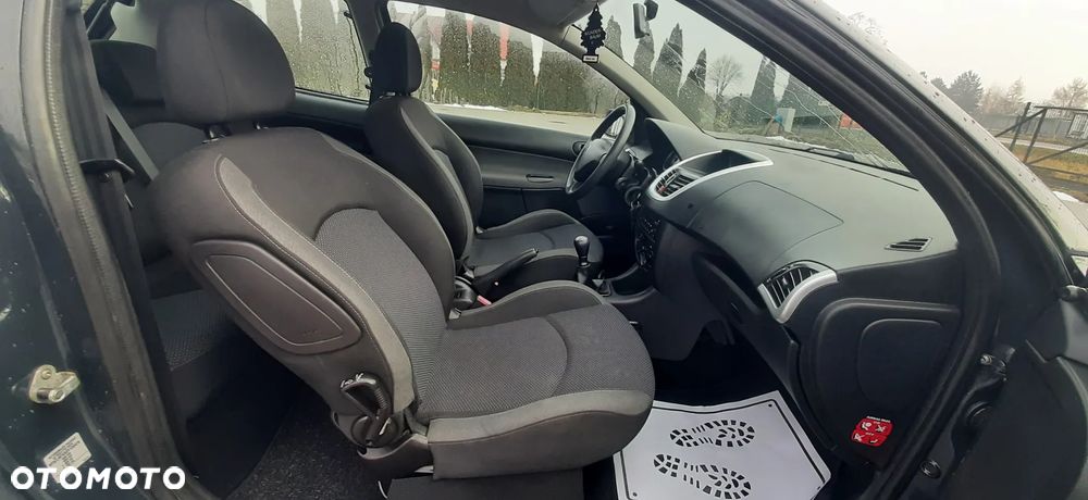 Peugeot 206 plus - 31