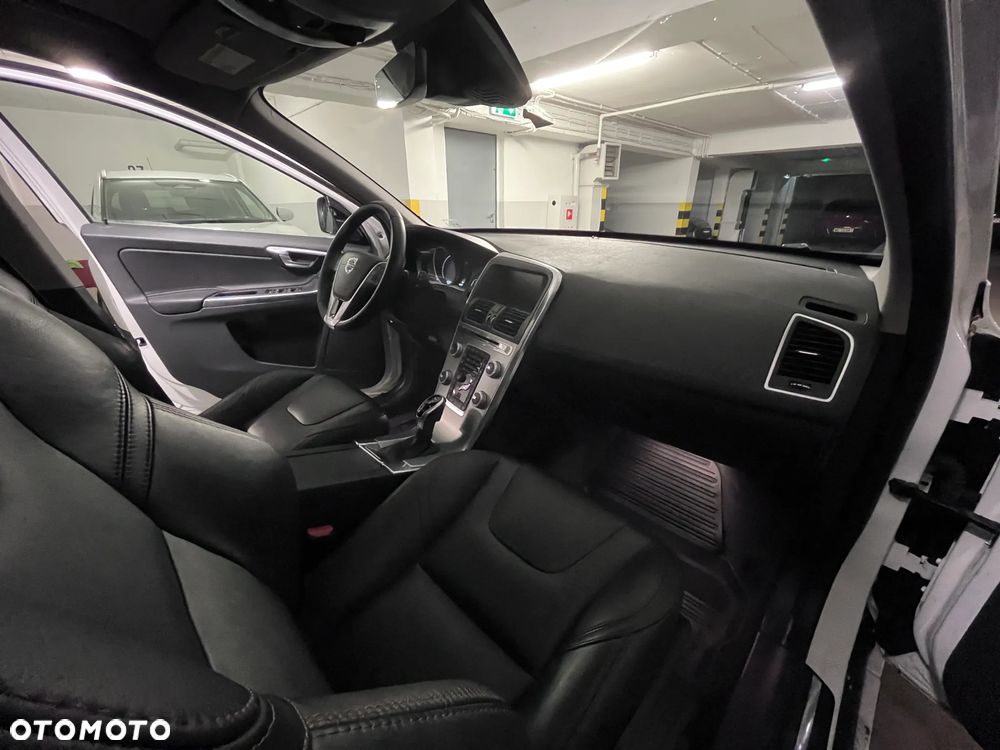 Volvo XC 60 T6 Geartronic Momentum - 14