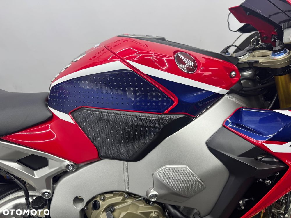 Honda CBR - 33