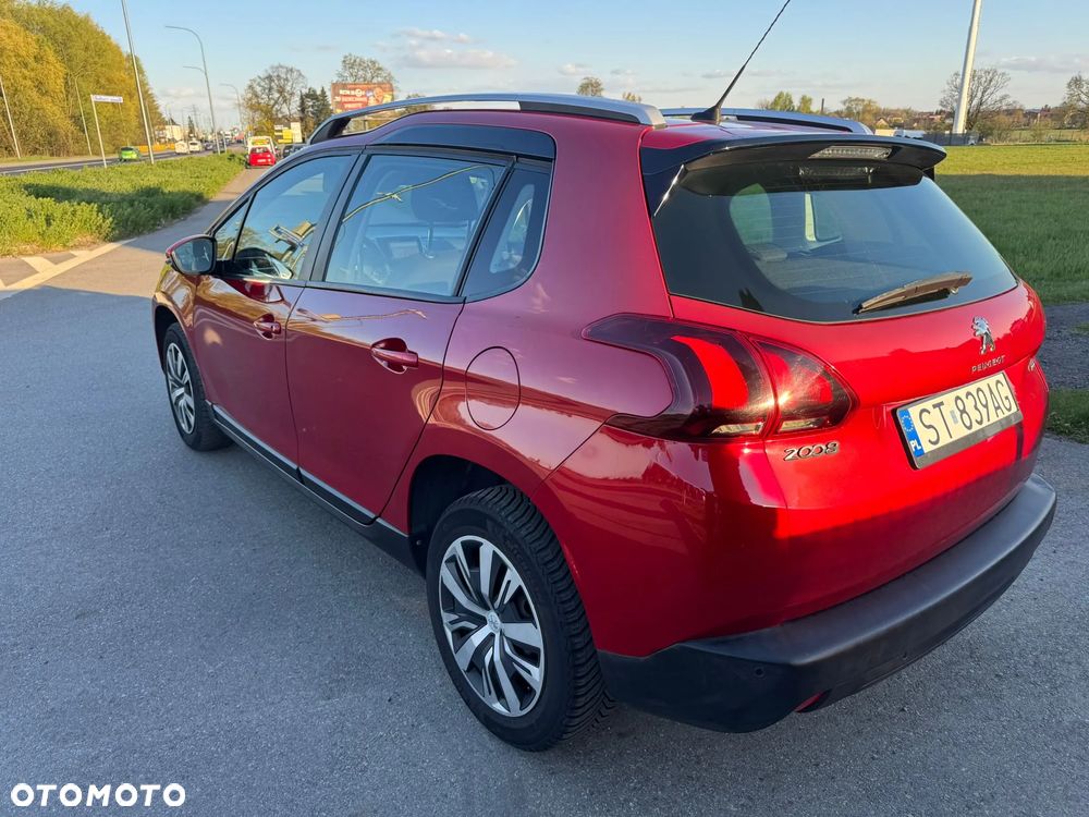 Peugeot 2008 1.2 Pure Tech Allure S&S EAT6 - 4