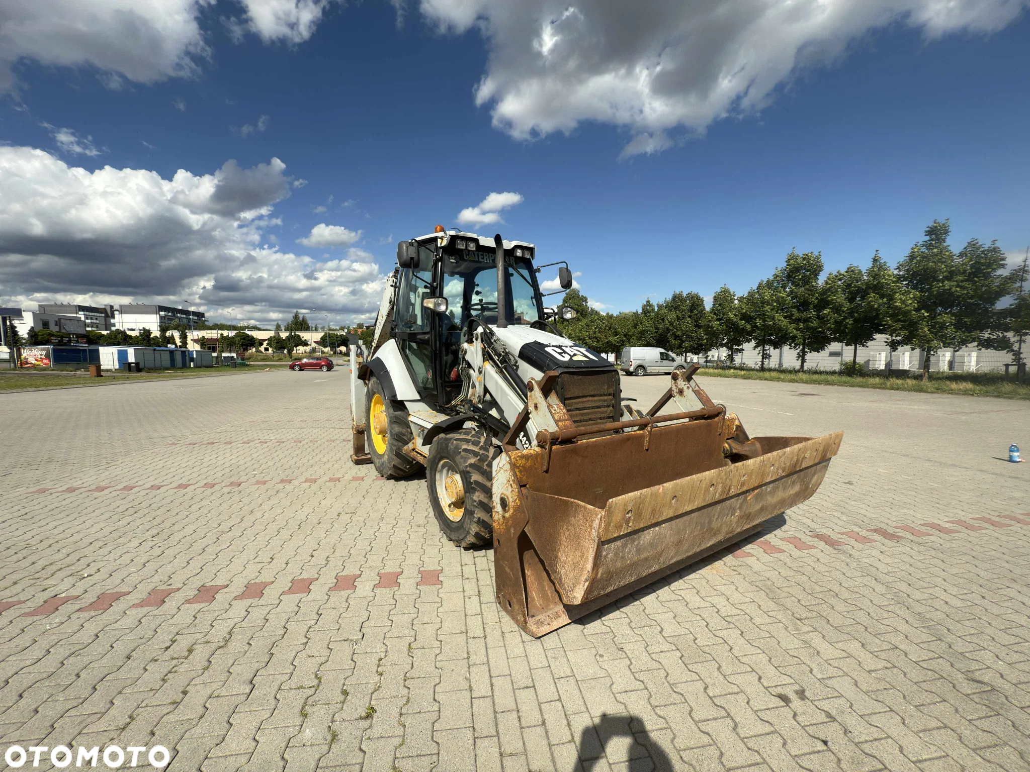 Caterpillar 442E - 11