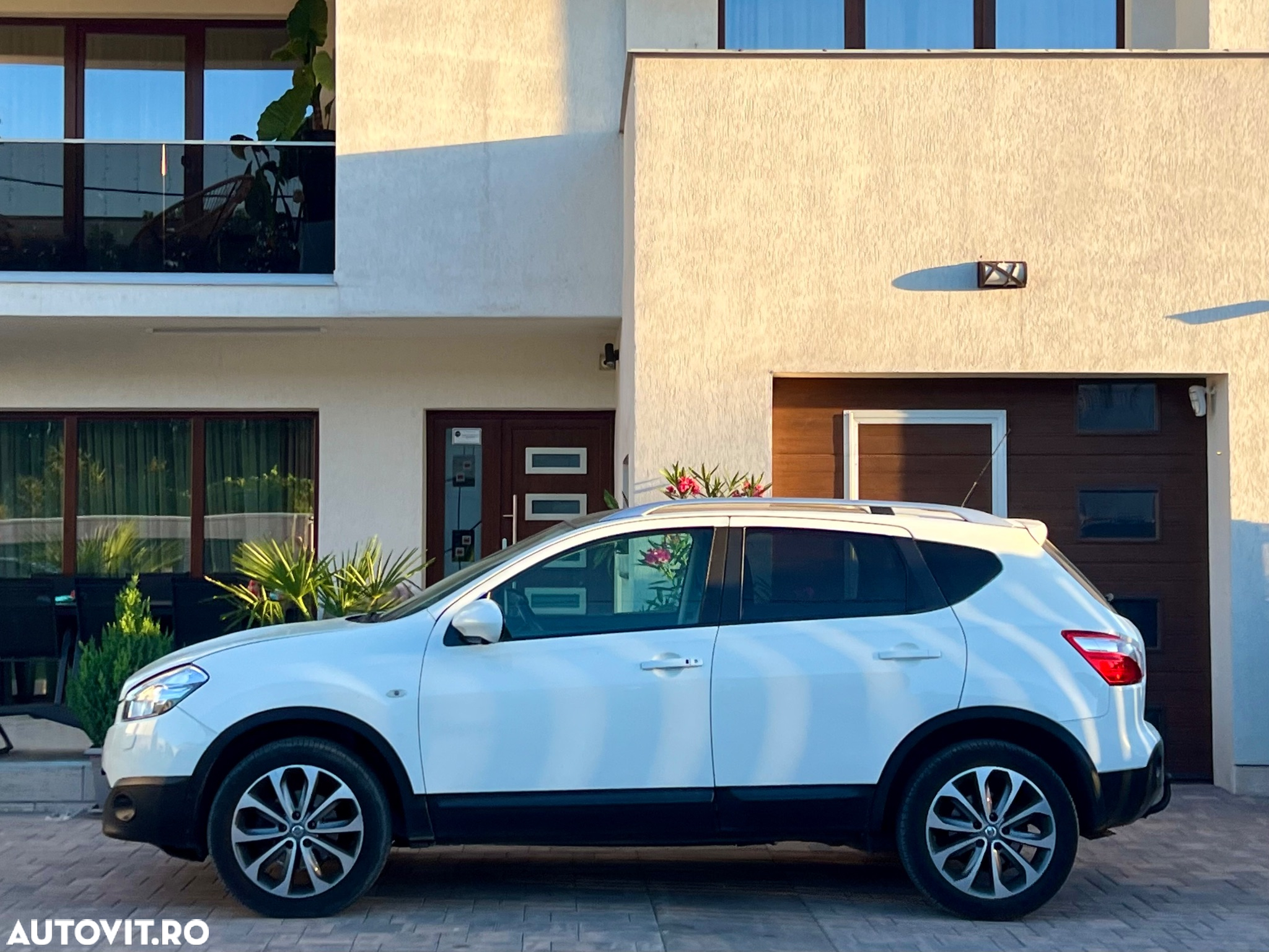 Nissan Qashqai 2.0 DCI 4 x 4 DPF Aut 360 - 3