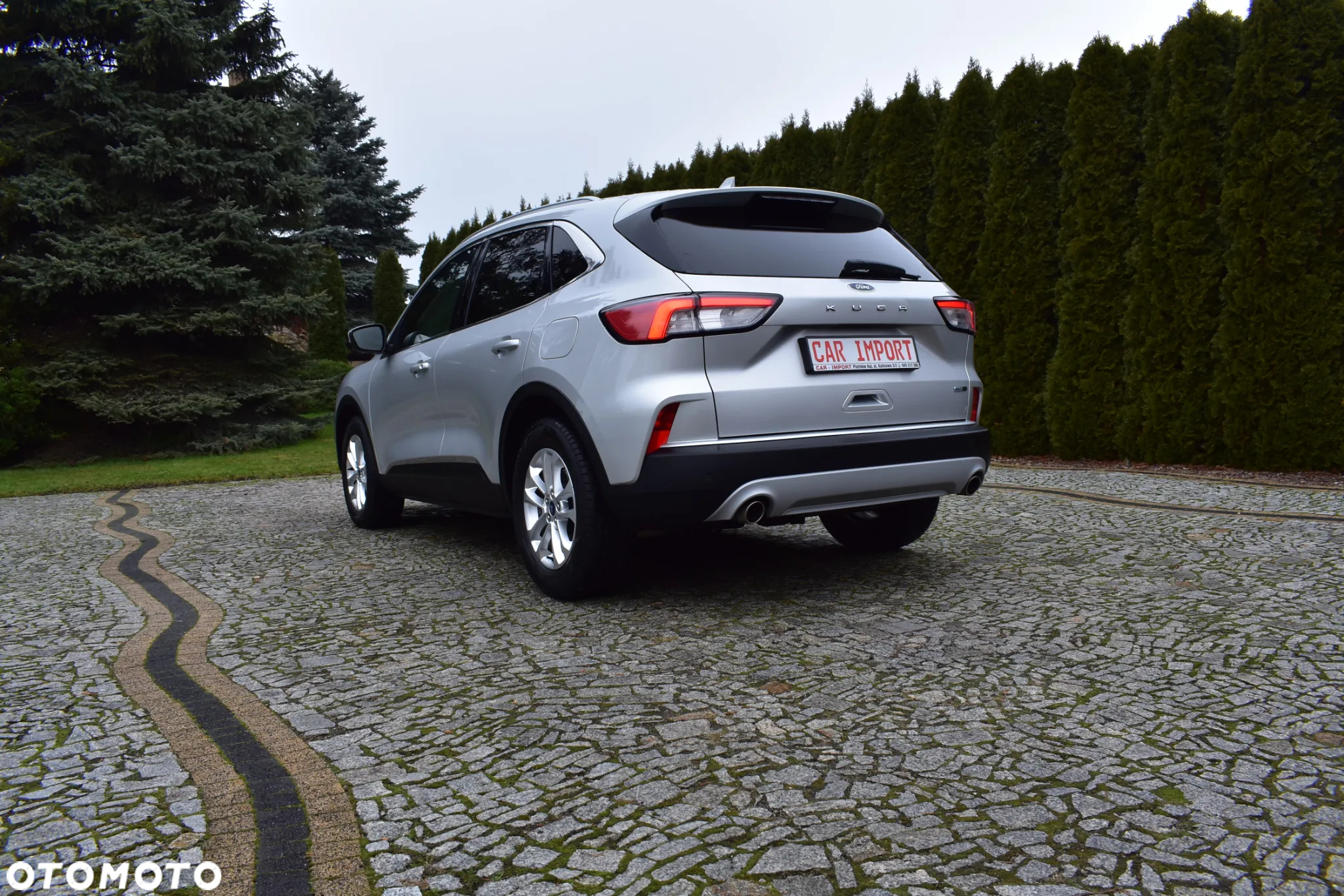 Ford Kuga 2.0 TDCi 2x4 Titanium - 18