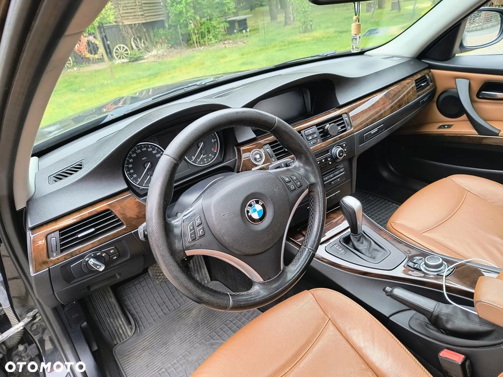 BMW Seria 3 318i Edition Exclusive - 13