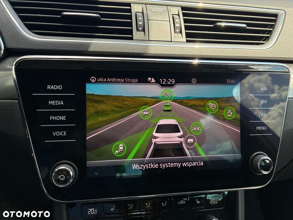 Skoda Superb 2.0 TDI SCR Style DSG - 21