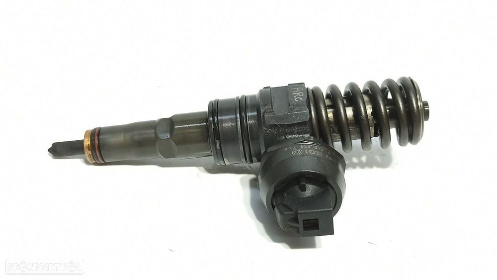 INJETOR VOLKSWAGEN TOUAREG (7LA) TDI V10 - 6