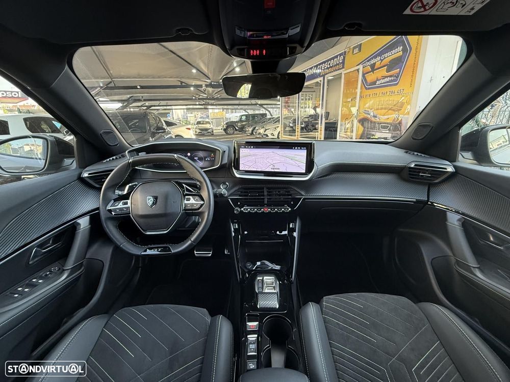 Peugeot 2008 1.2 PureTech GT EAT8 - 36
