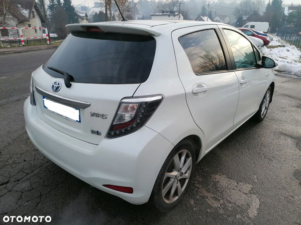 Toyota Yaris - 12
