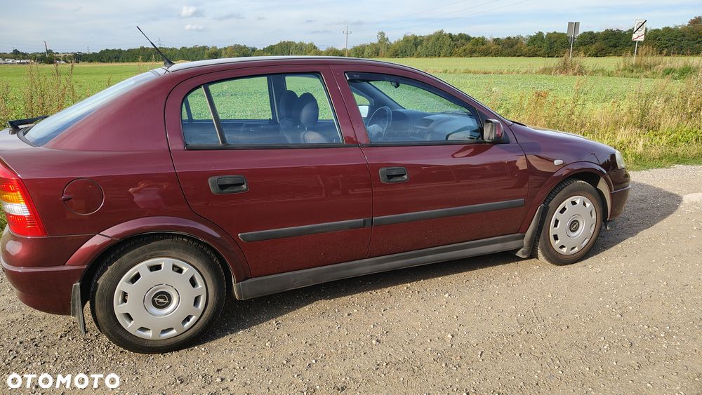 Opel Astra 1.2 Start - 4