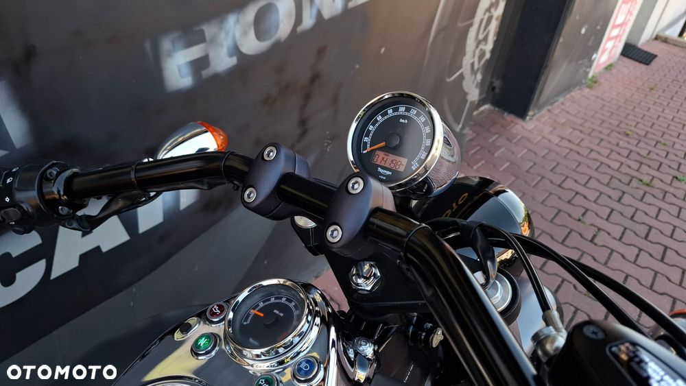 Triumph Speedmaster - 17