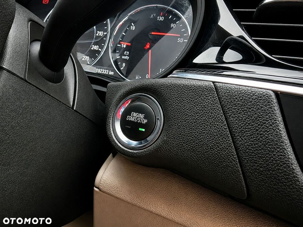 Opel Insignia - 19