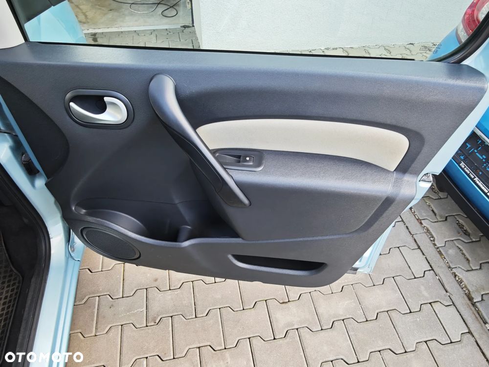 Renault Kangoo 1.6 16V 105 Happy Family - 17